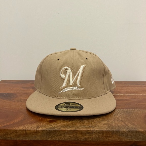 NEW ERA: MILWAUKEE BREWERS HAT - Picture 1 of 5